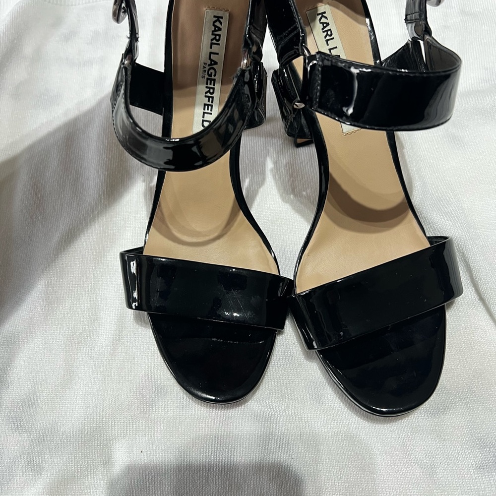 Karl Lagerfeld Black Heeled Shoes Timeless Elegance